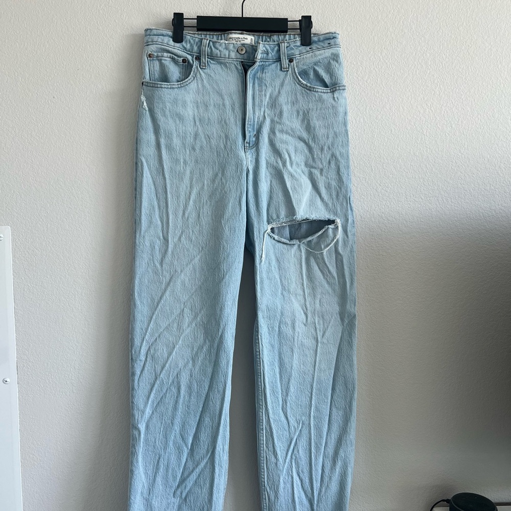 Abercrombie Curve Love 90’s Relaxed Jean